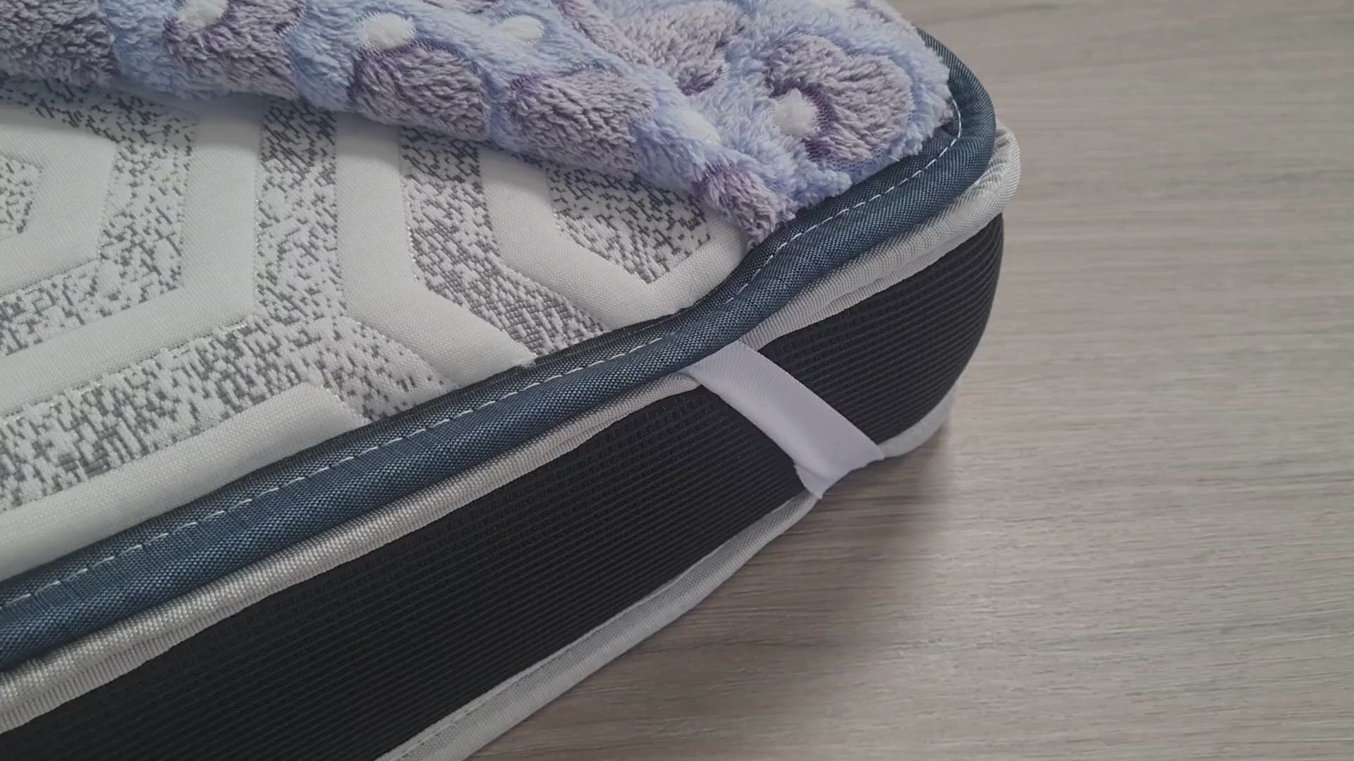 NUEVO¡¡ Nuestra cama premium SoñArt con nuestro topper más cálido y acogedor.
